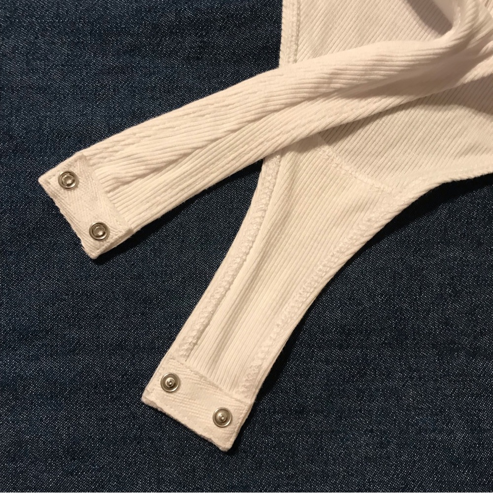 Betro Simone White Asymmetrical Ribbed Bodysuit. - Picture 7 of 11